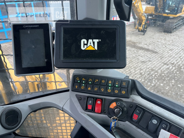 Wheel loader Cat 926M: gambar 37